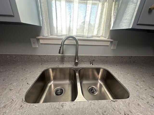 Building Photo - 3312 Taft Park