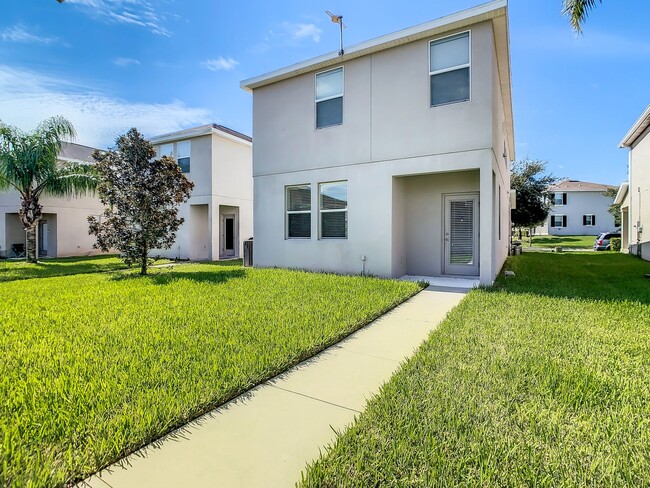 Building Photo - Beautiful 3/2 home in Horizon West! Availa...