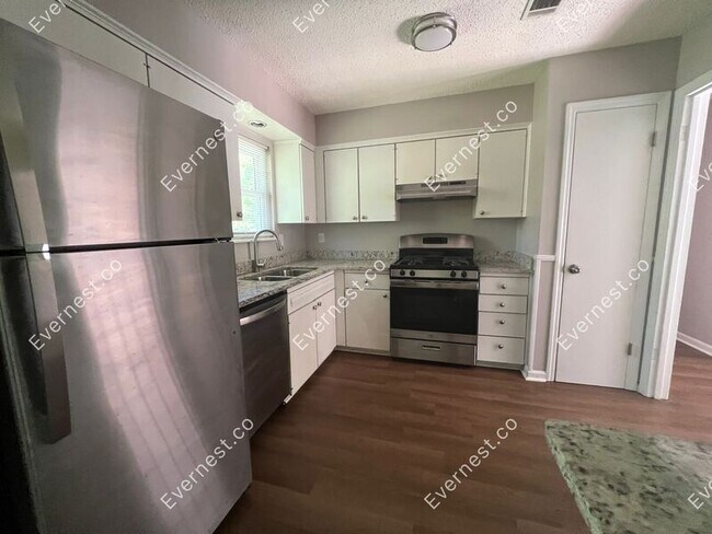 Building Photo - 8022 W 28th St