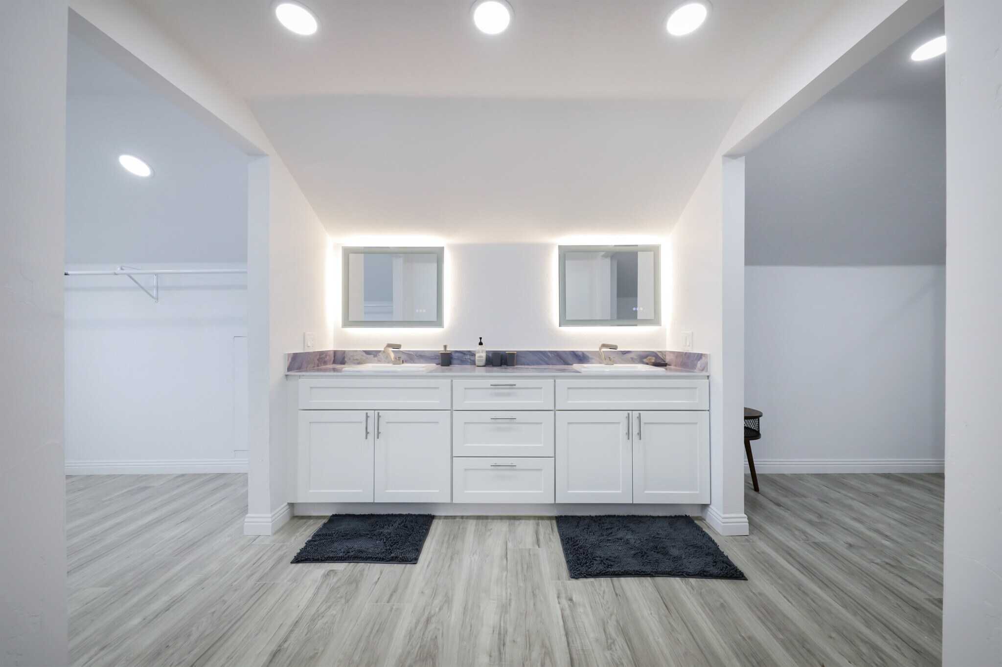 Building Photo - 501 Magnolia Ave