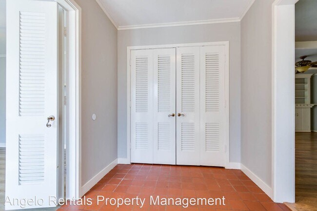 Building Photo - 3 br, 2 bath House - 2312 W. Ave K