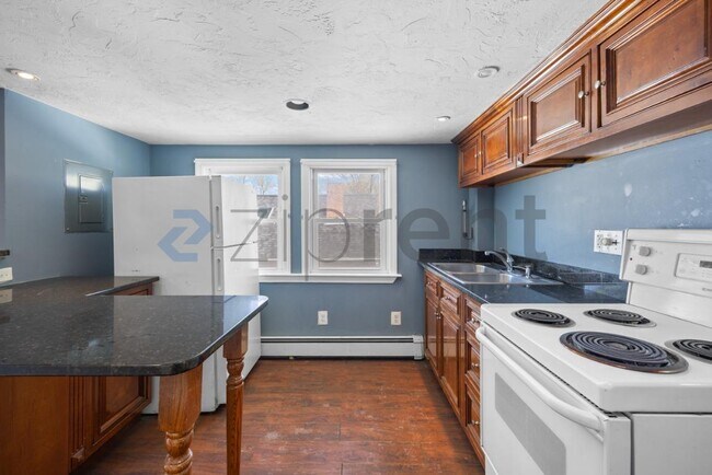 Building Photo - Unit 3F