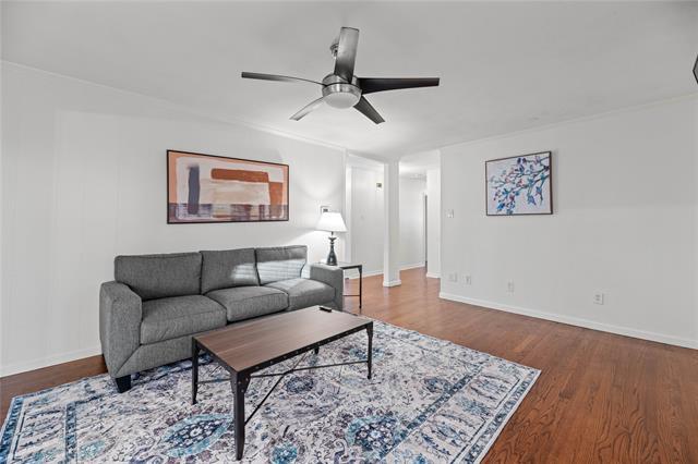 Building Photo - 9936 Lakemere Dr