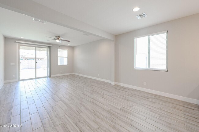Building Photo - 17333 W Pershing St