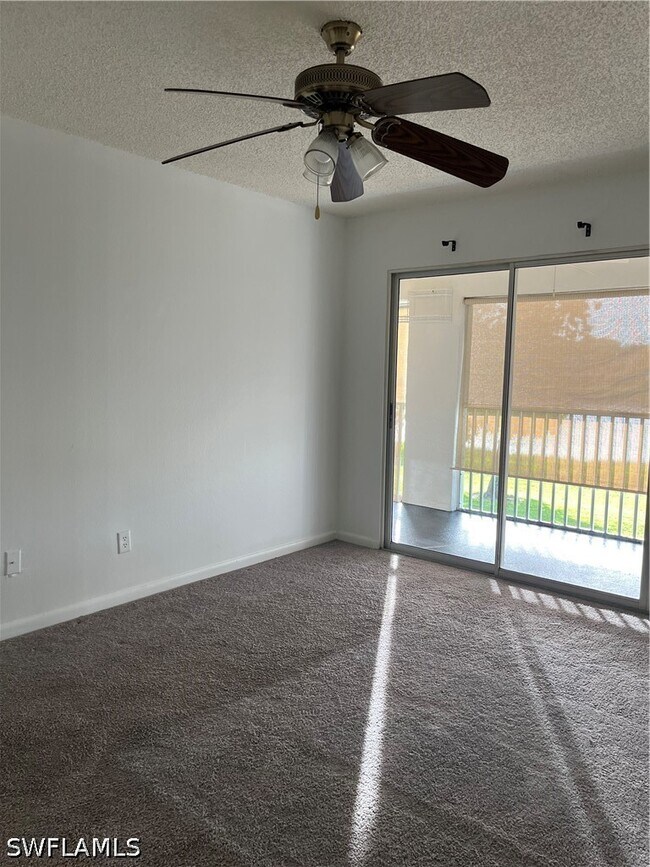 Building Photo - 1708 Kings Lake Blvd