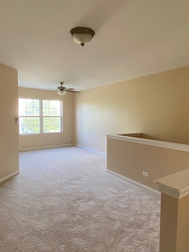 Building Photo - 266 Springbrook Trail S