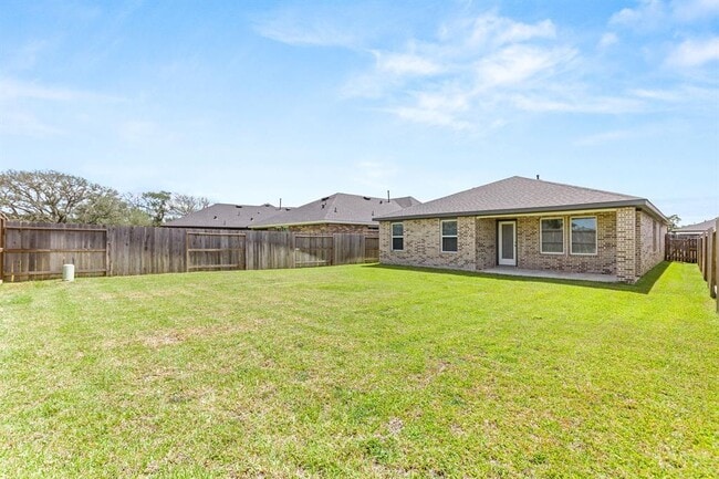 Building Photo - 4918 Pne Hvn Ln