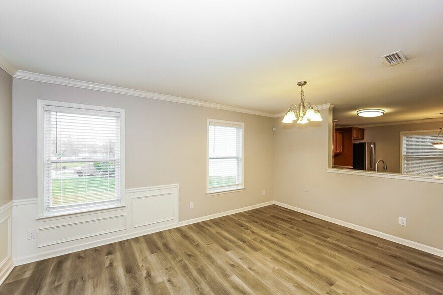 Building Photo - 9622 Fernspray Rd