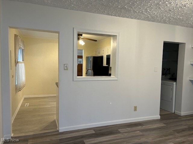 Building Photo - 121 Larchwood Dr