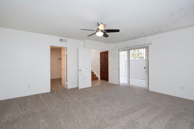Building Photo - OPEN HOUSE: 12/13 1-2PM ~ 3BR Townhome with Garage, 1 BLOCK from Ocean!