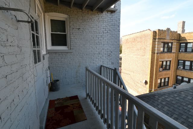 Building Photo - 6329 N Artesian Ave