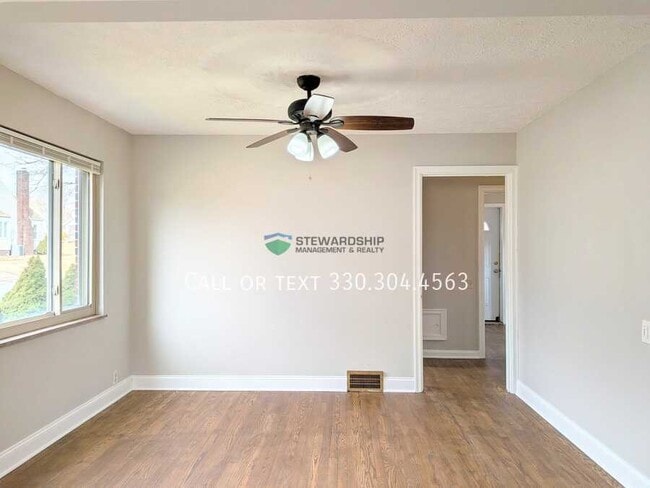 Building Photo - 1303 23rd St NE