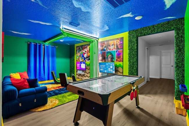 Building Photo - 4736 Sleepy Hollow Dr