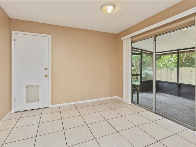 Building Photo - Great Price Single Family Home