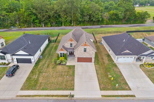 Building Photo - 832 Jersey Dr