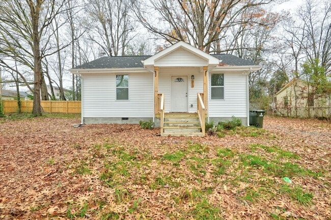 Building Photo - COMING SOON! Modern Living Awaits in This Fully Renovated 2BR Home in Rock Hill!