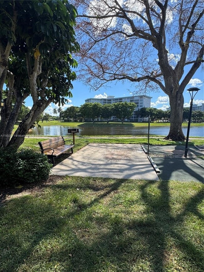 Building Photo - 3095 N Course Dr