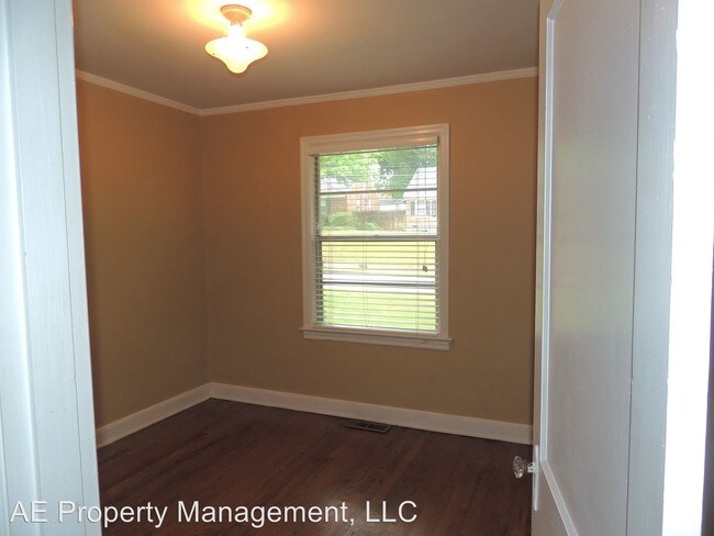 Building Photo - 119 S Greer St