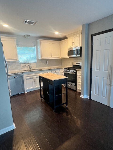 Building Photo - 4702 Winfree Dr