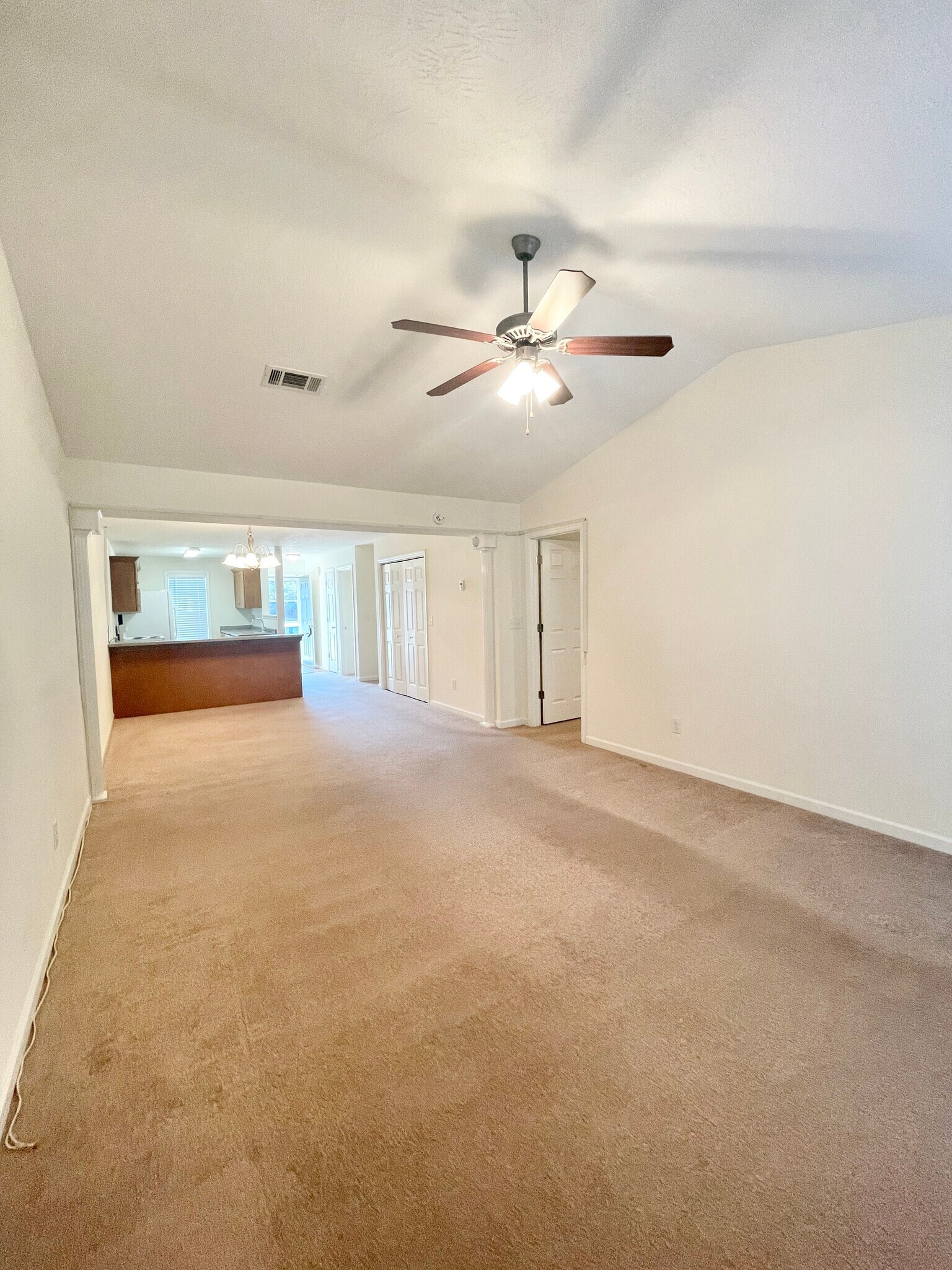 Building Photo - 604 Beretta Dr