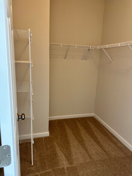 Building Photo - 108 Bamboo Shoot Ln