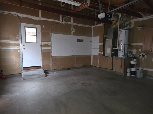 Building Photo - 835 Cynthia Dr