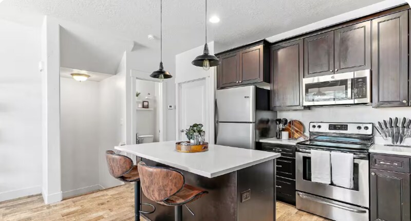 Building Photo - 1812 W Irini Ln