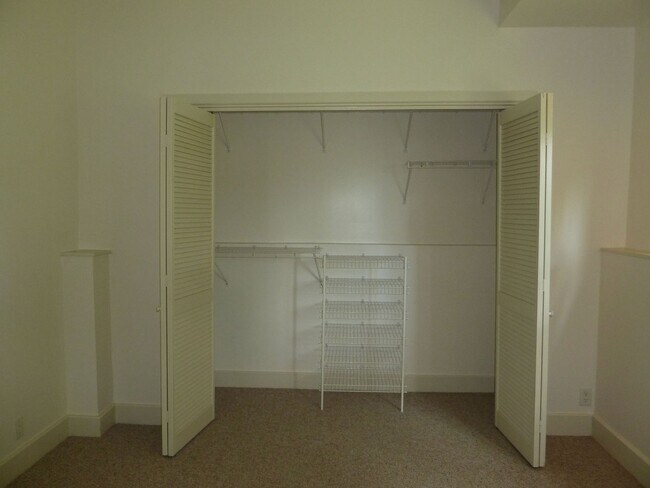 Building Photo - 4233asie