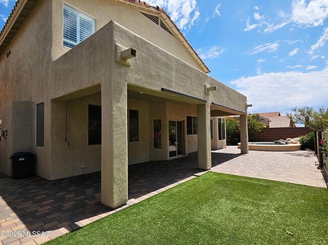 Building Photo - 4389 N Sunset Cliff Dr