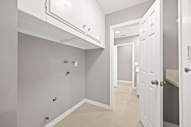 Building Photo - Gorgeous North Upland Home for Lease