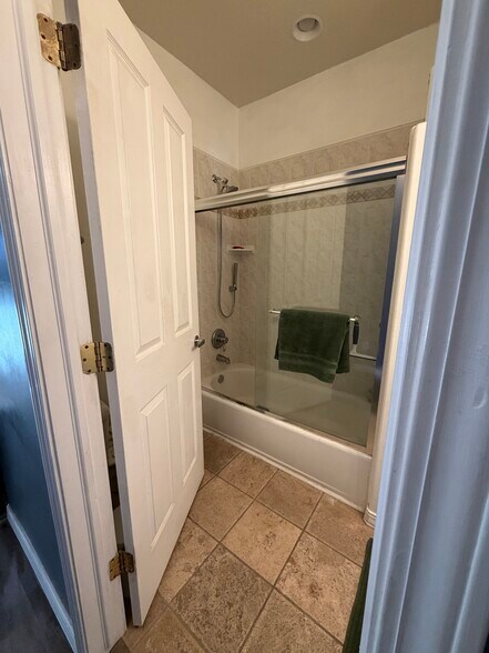 Building Photo - 70 N Main St