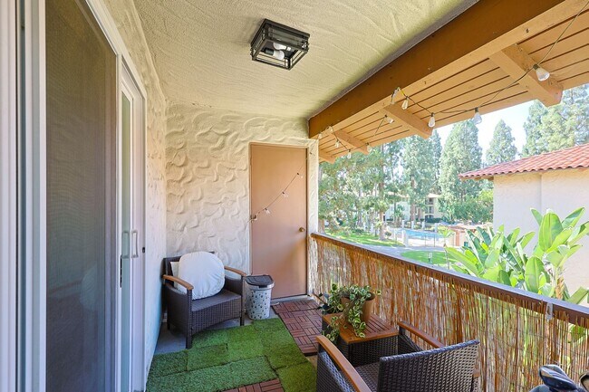 Building Photo - 2 Bed / 2 Bath Condo for Rent – Mission Valley
