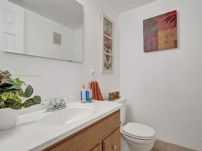 Building Photo - 8662 Bridle Path Ct