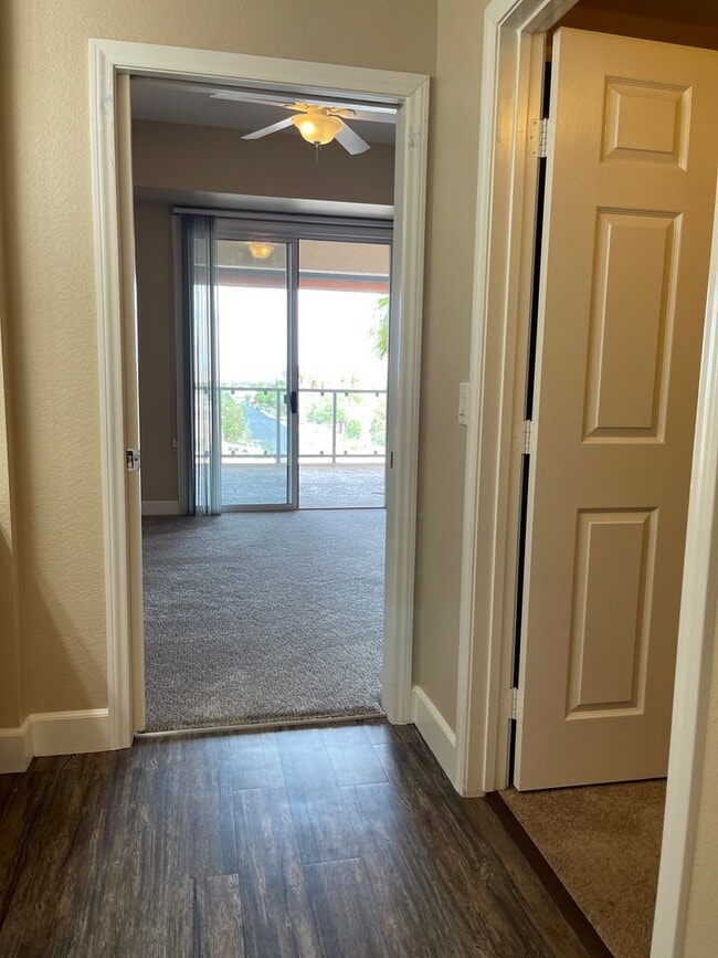 Building Photo - Park Avenue One Bedroom