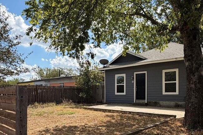 Primary Photo - 6311 Felix Ave