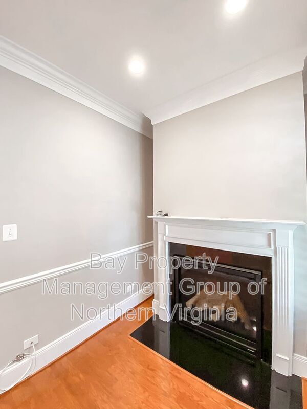 Building Photo - 4336 N Henderson Rd