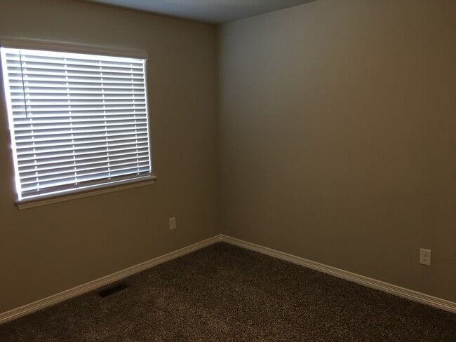 Building Photo - 11125 Rockcastle Dr