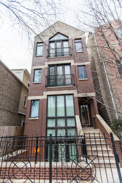 Primary Photo - 928 N Wood St