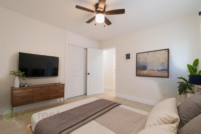 Building Photo - Beautifully Renovated 2BD | 1.5BA Duplex –...