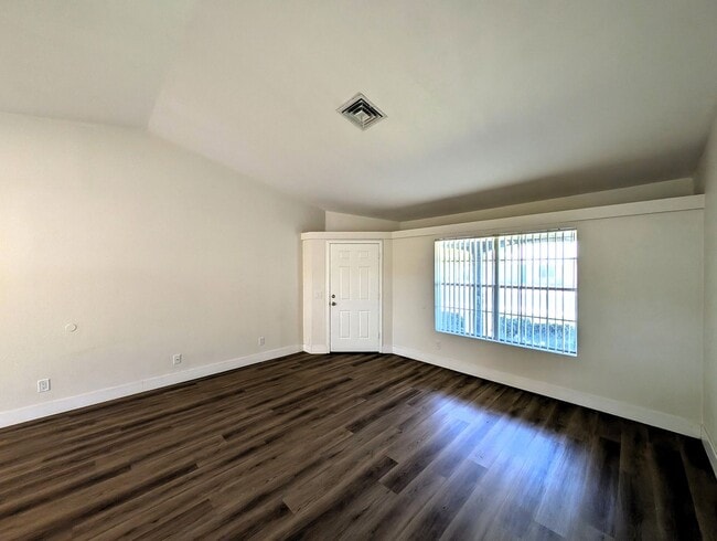 Building Photo - 3 Bedroom Home in the Canyon Run at the Pr...