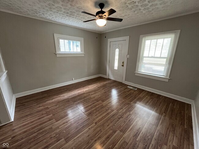 Building Photo - 560 Udell St