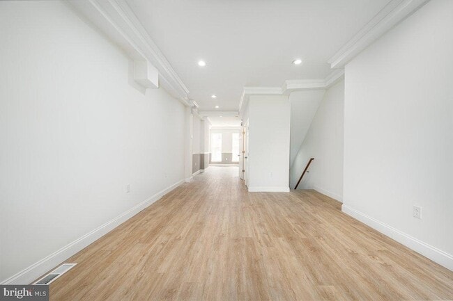 Building Photo - 71X Dolphin St