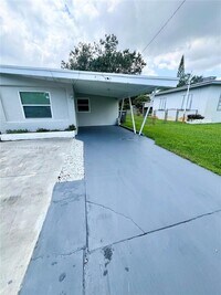 Building Photo - 2 bedroom in West Park FL 33023