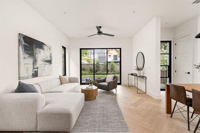 Building Photo - 2707 Stacy Ln