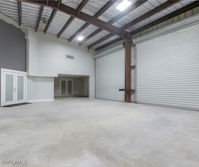 Building Photo - 6070 Lancewood Way