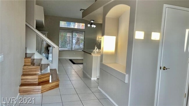 Building Photo - 9756 Silver Pebble St