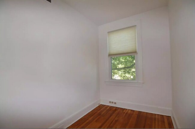 Building Photo - 1333 22nd St NW