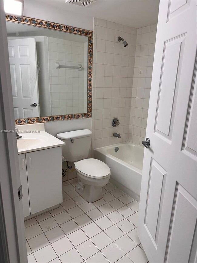 Building Photo - 2-Bed, 2-Bath Apartment with Garage Resort...