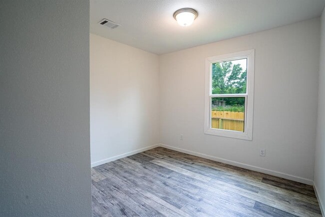 Building Photo - 689 Wilderness Trail
