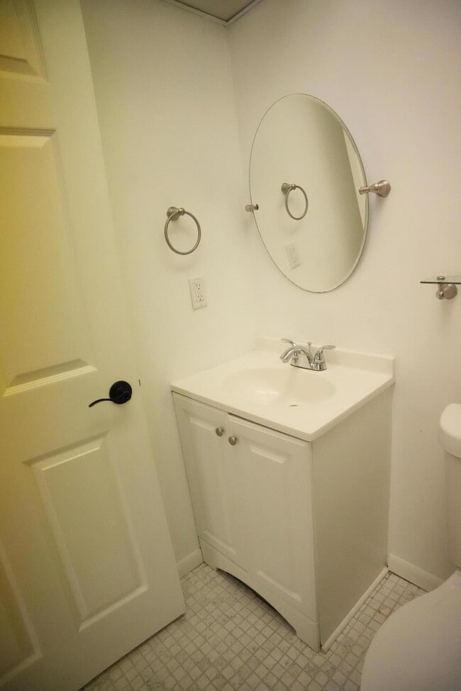 Building Photo - 4640 Lucerne Lakes Blvd W